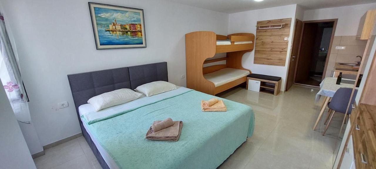 Apartmaji Jurcan Ізола Екстер'єр фото