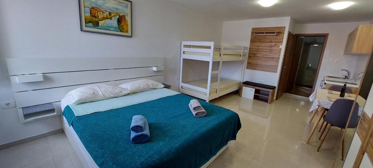 Apartmaji Jurcan Ізола Екстер'єр фото